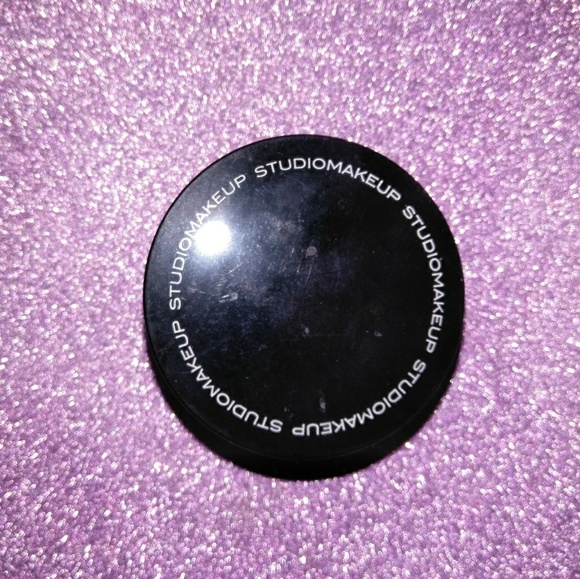 Accepting offers Studiomakeup Loose Blush - Picture 2 of 3